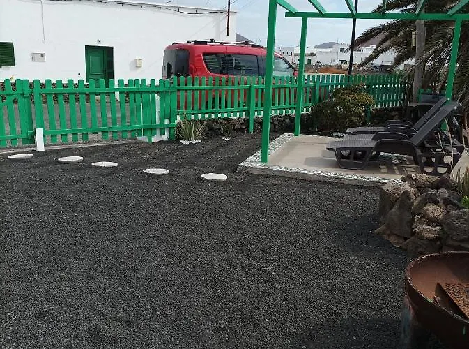 Casa Antonia Reyes, A La Sombra De Famara 公寓