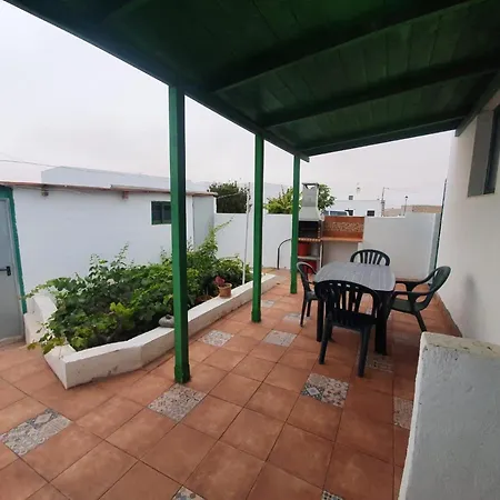 Casa Antonia Reyes, A La Sombra De Famara * Munique