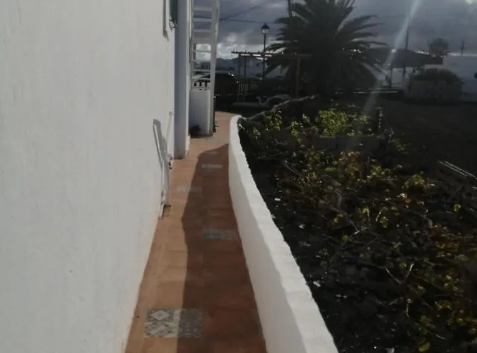 Casa Antonia Reyes, A La Sombra De Famara شقة *